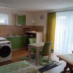Voll ausgestattete Küche der Ferienwohnung Am Wiesenweg